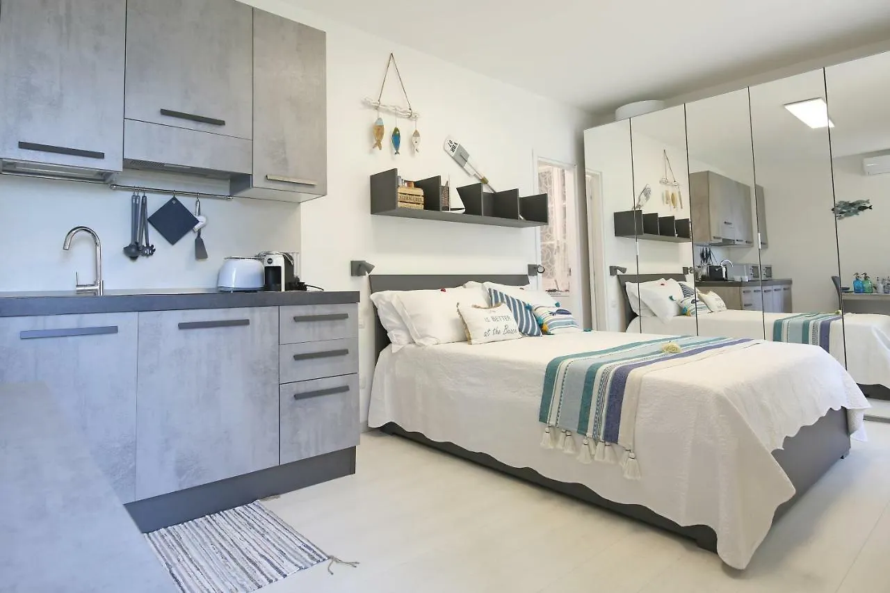 Apartment A Lago Private Beach And Parking Oliveto Lario