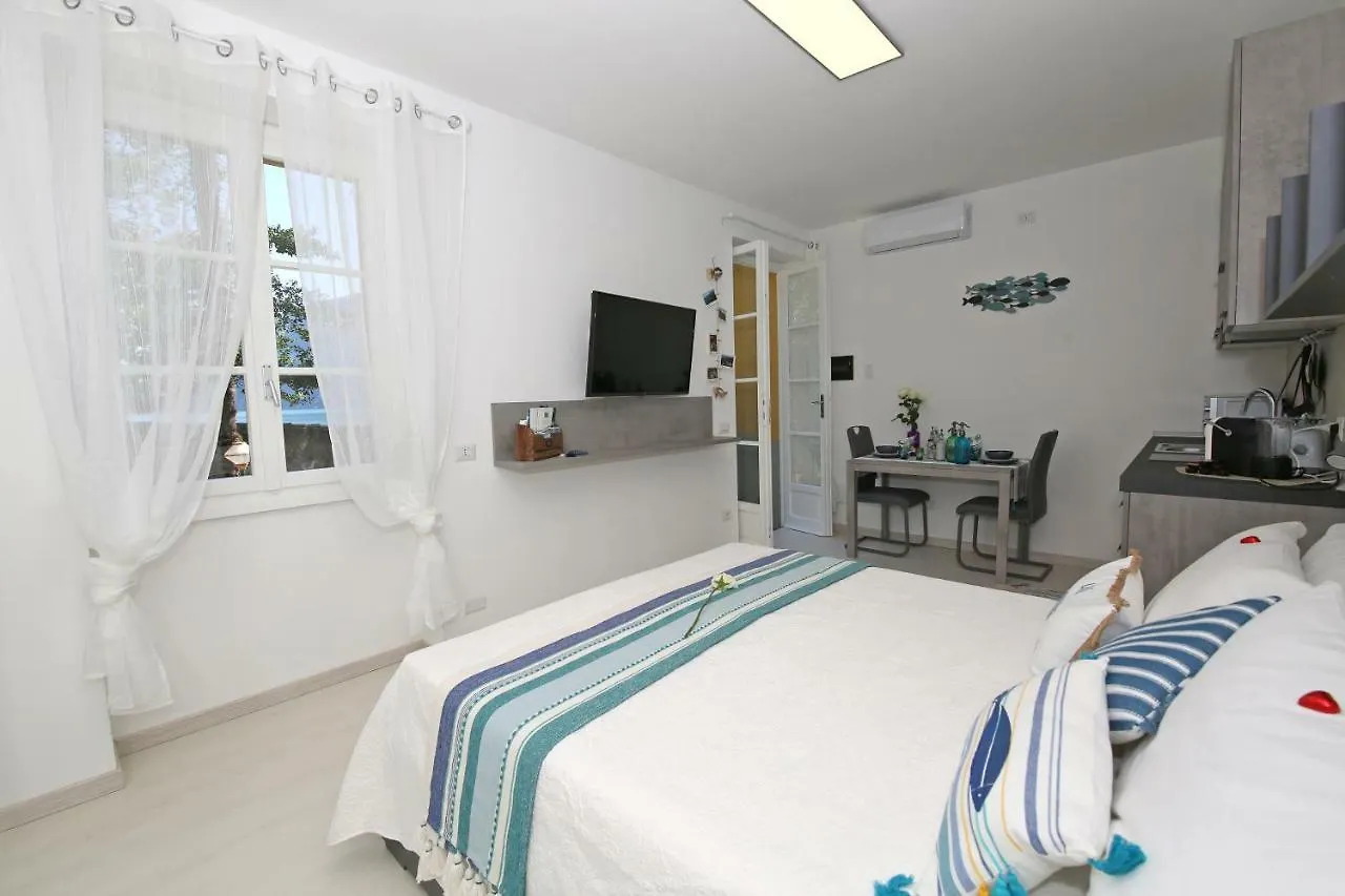 Apartment A Lago Private Beach And Parking Oliveto Lario