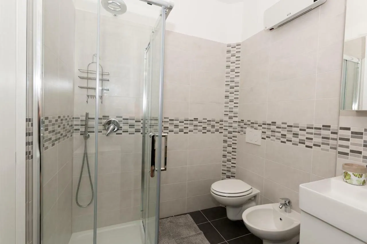 Apartment A Lago Private Beach And Parking Oliveto Lario